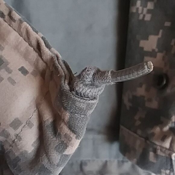 GI M-65 Field Jacket ACU Digital Camo Universal Pattern Fits Women's Large Well - Picture 9 of 12